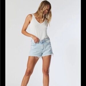 Brand new with tags Mavi high rise 90s shorts in size 26